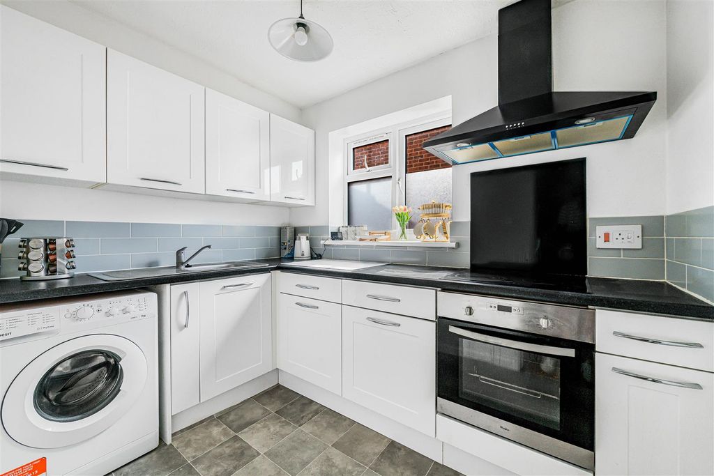Property photo 2 of 9 4_87408.Jpg