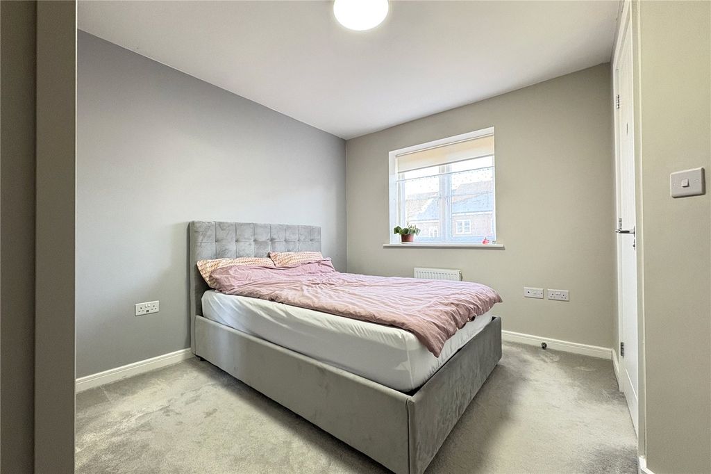 Property photo 3 of 14 Picture No. 13