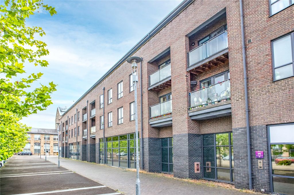 Property photo 1 of 27 Picture No. 16