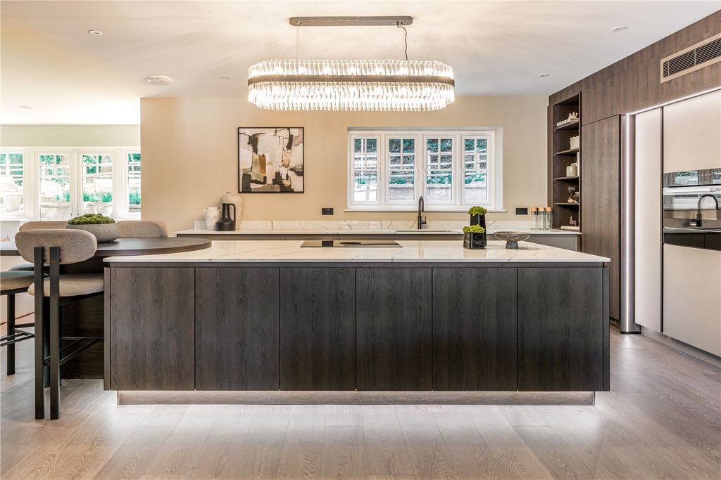 Property photo 3 of 17 * Show Home