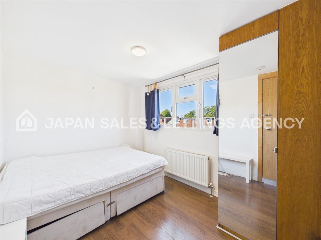 Property photo 3 of 7 Cam04401G0-Pr0152-Still002.Jpg