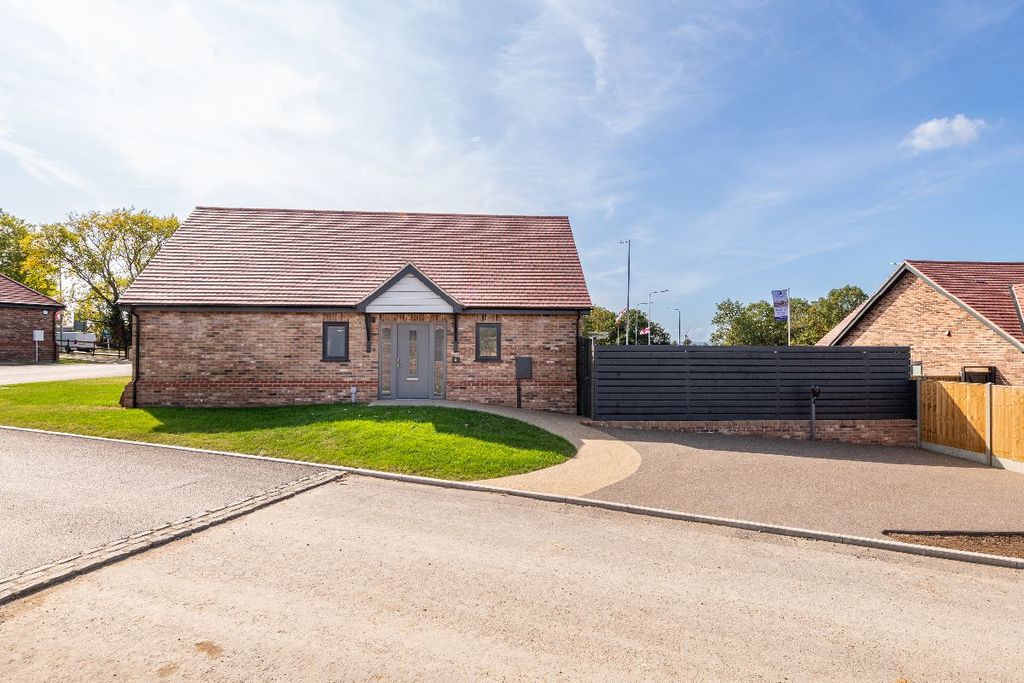 Property photo 3 of 24