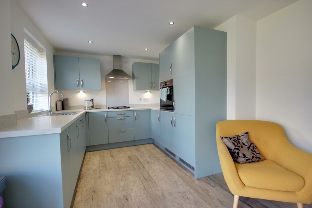 Property photo 3 of 21 1 Liv Kit Din C