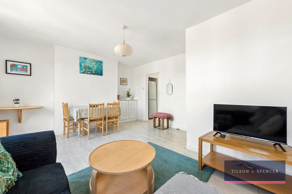 Property photo 1 of 17 Living Room