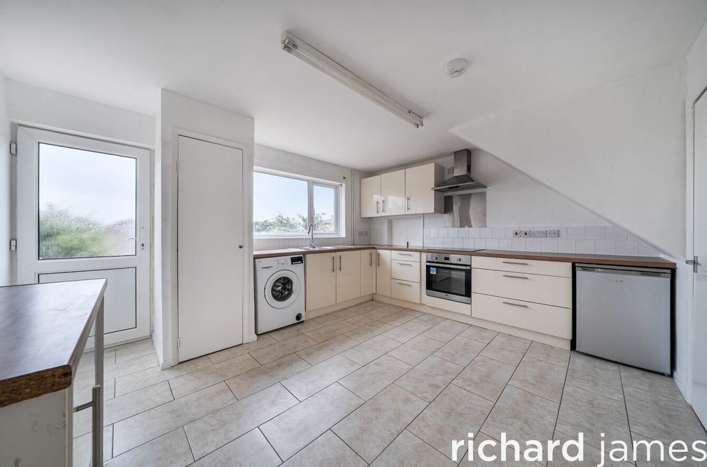 Property photo 3 of 12 8Cb9A72d61A640139d69Cbf67967E44F
