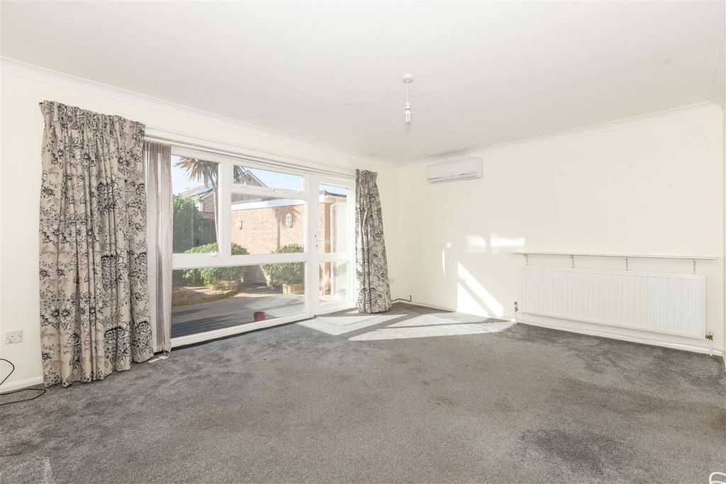 Property photo 3 of 11 Chippers Rd_10.Jpg