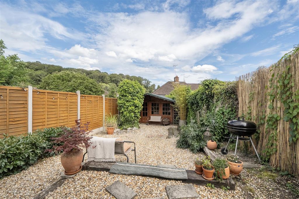 Property photo 3 of 24 Summer House