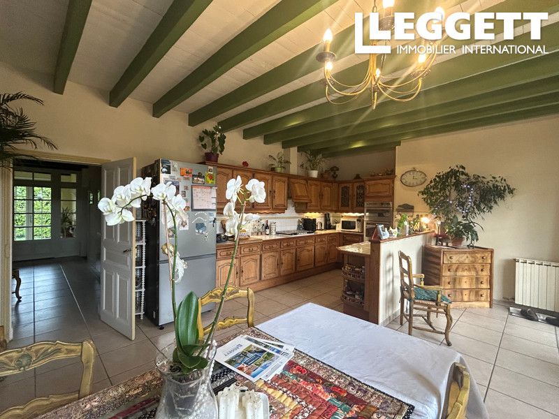 Property photo 3 of 10