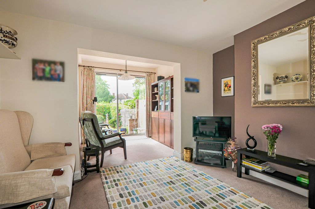 Property photo 3 of 17