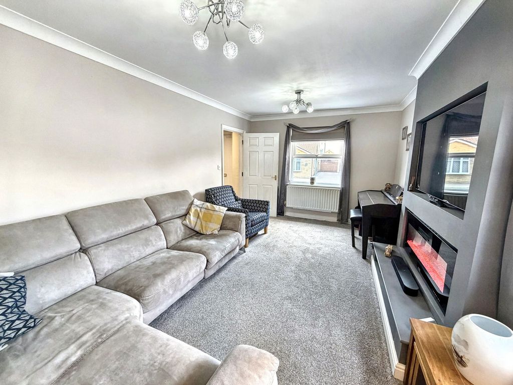 Property photo 3 of 29