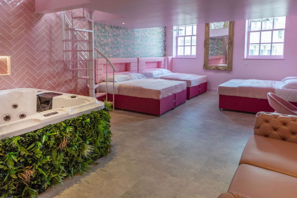 Property photo 2 of 19