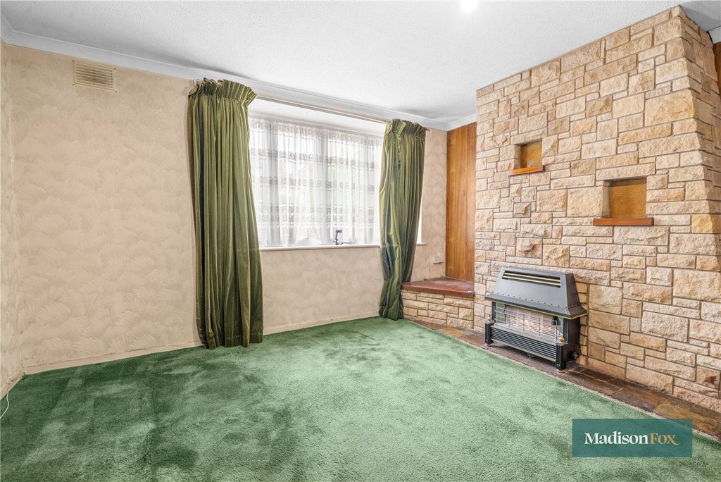 Property photo 3 of 17 Picture No. 04