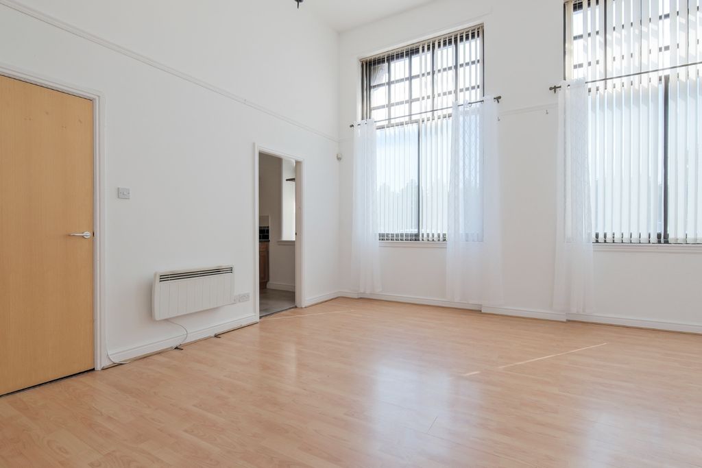 Property photo 3 of 27 5110454