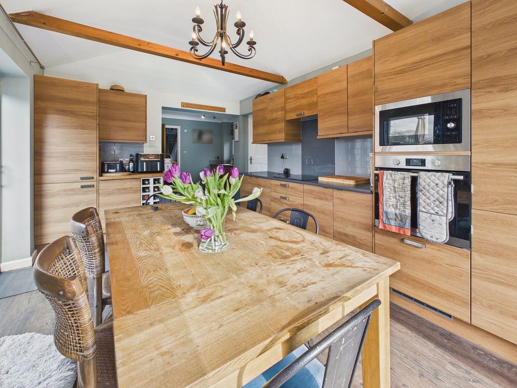 Property photo 2 of 26