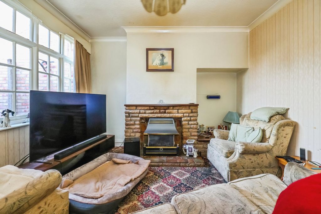 Property photo 3 of 15