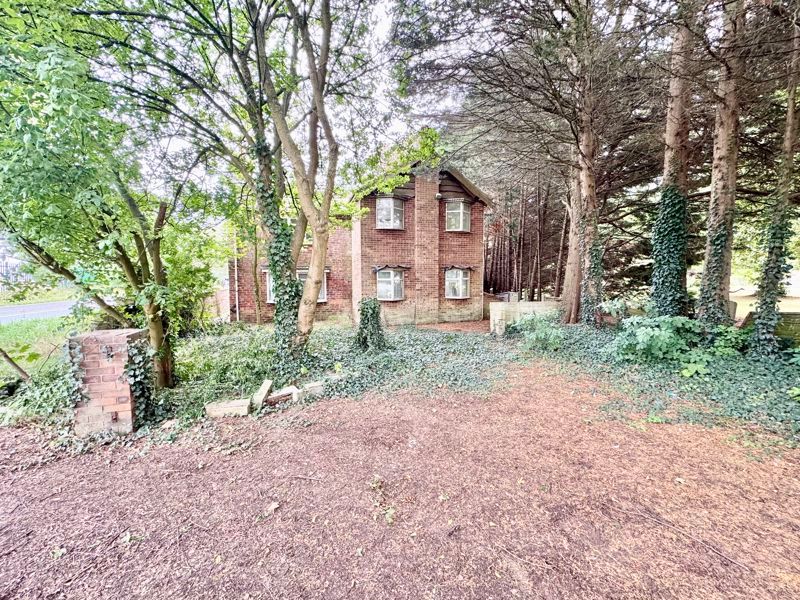 Property photo 2 of 21 Front