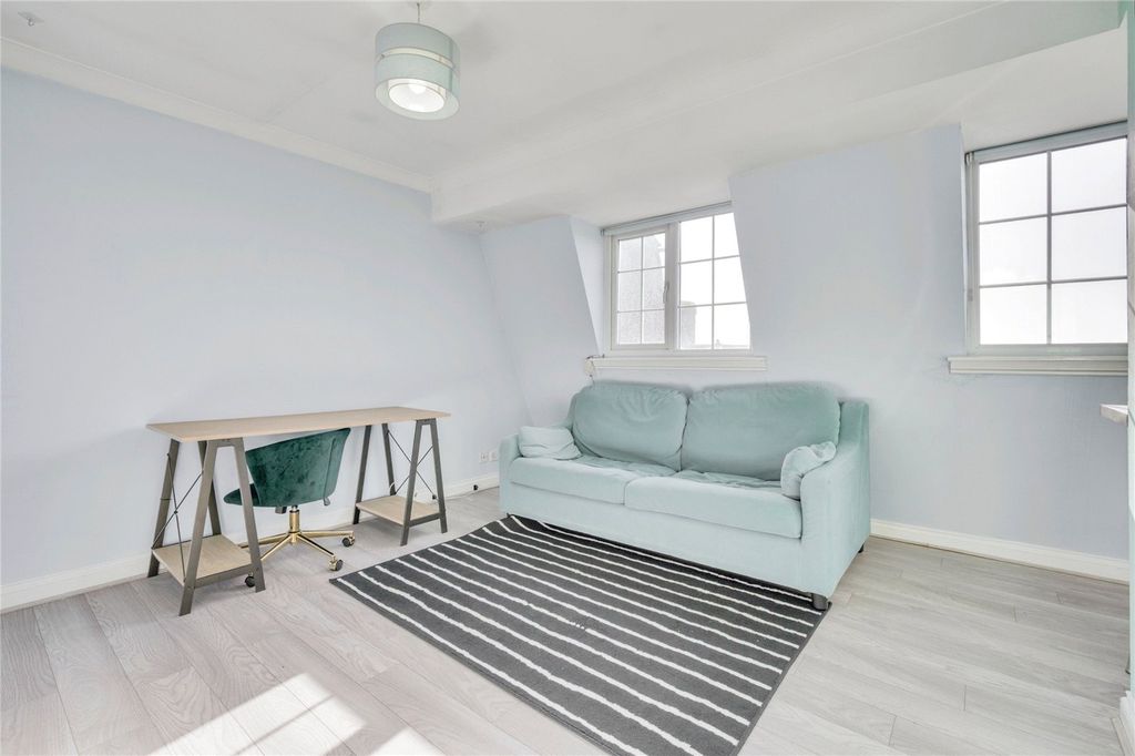 Property photo 3 of 8