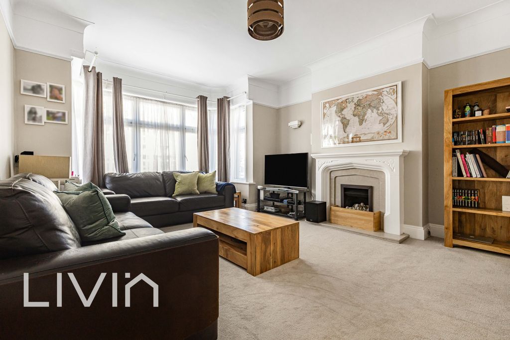 Property photo 2 of 22 025A4115