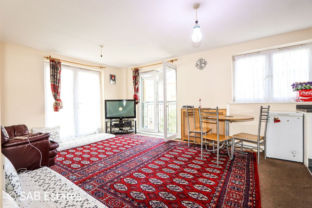Property photo 2 of 6