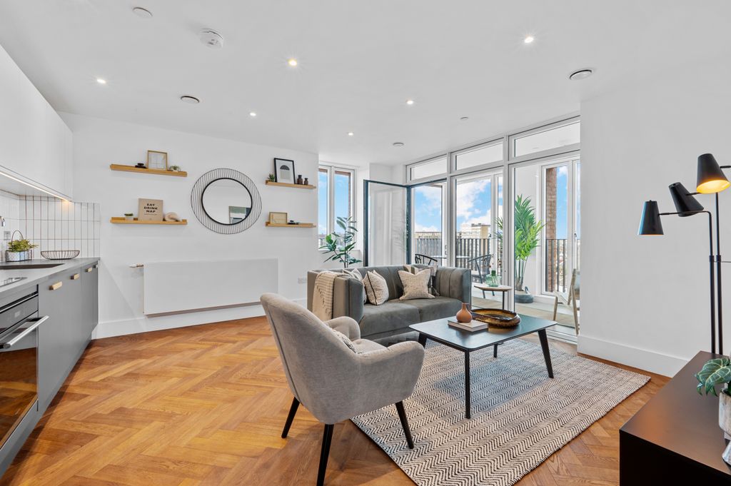 Property photo 2 of 14