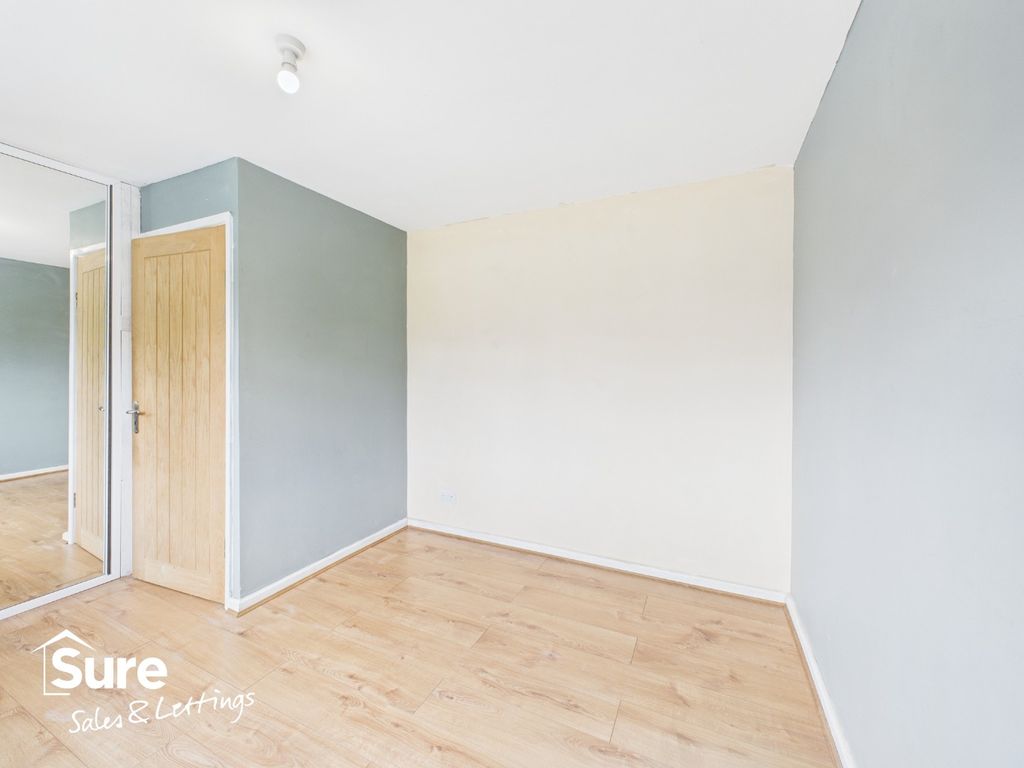 Property photo 2 of 12 4532591