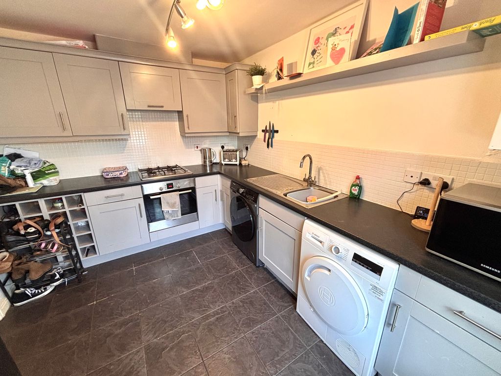 Property photo 2 of 13