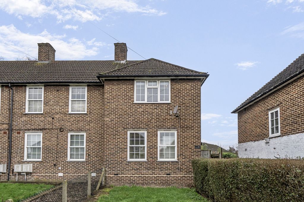 Property photo 1 of 14 1410293-17-698Dd0...