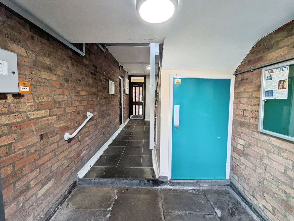 Property photo 3 of 13 Entrance
