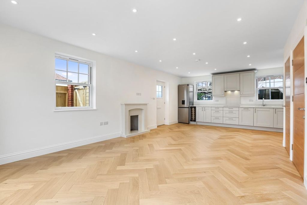 Property photo 3 of 14 Ach_8362-Edit.Jpg