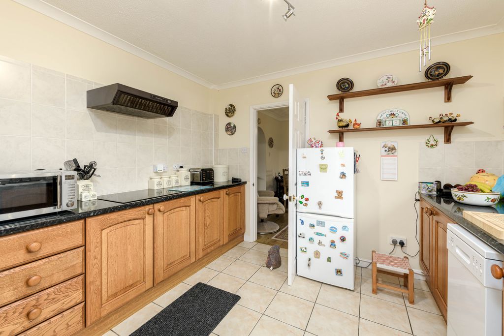 Property photo 3 of 19