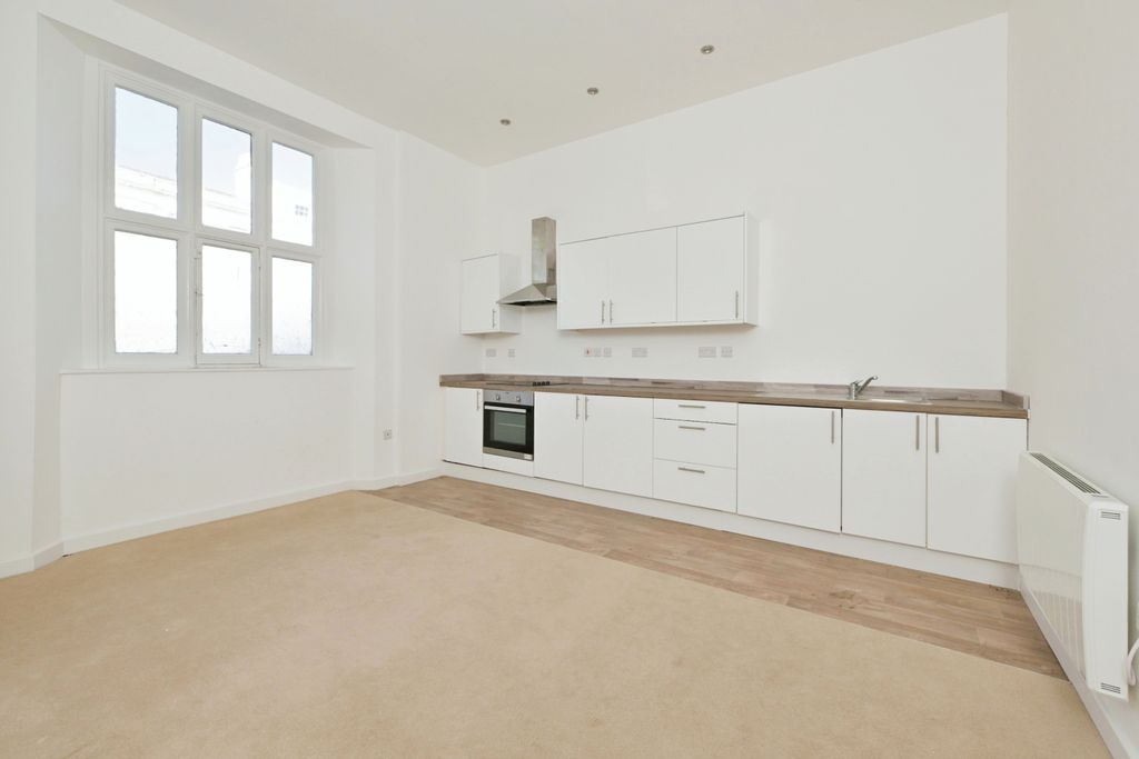 Property photo 2 of 15 Kitchen