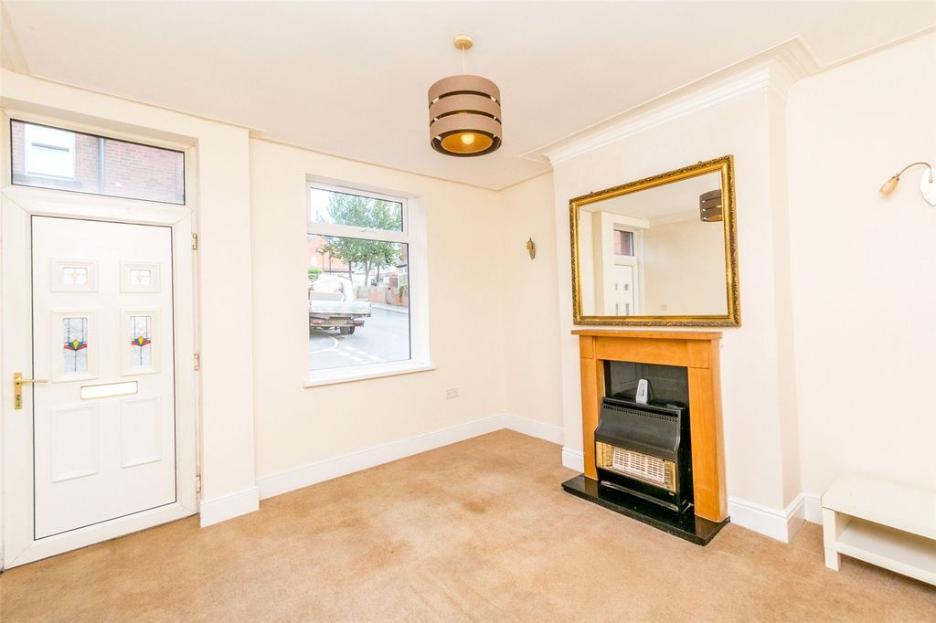Property photo 2 of 15 Picture No. 13