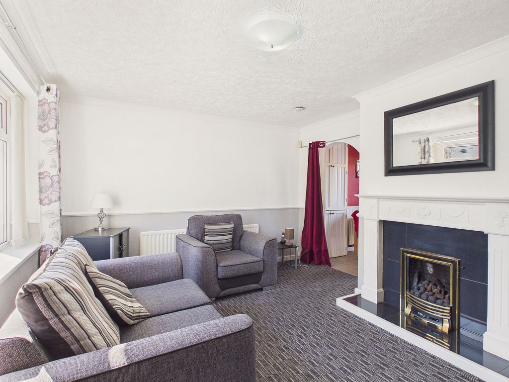 Property photo 3 of 9 Lounge