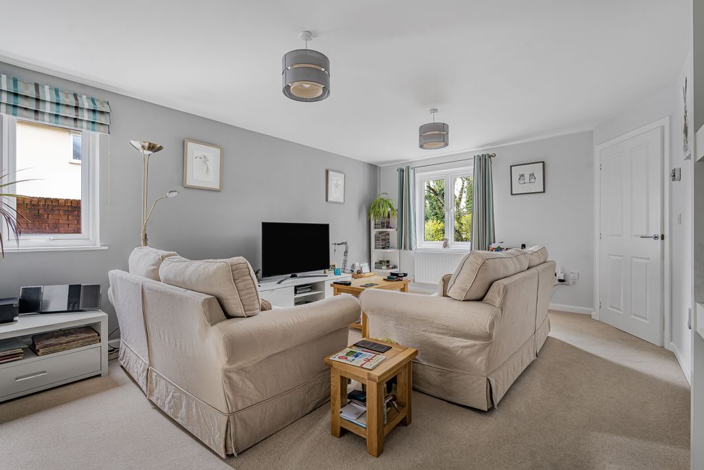 Property photo 3 of 20 Sitting Room