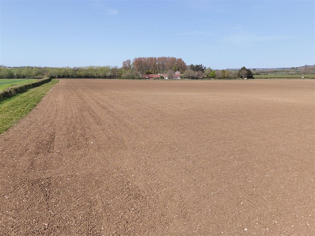 Property photo 2 of 5 Img 2