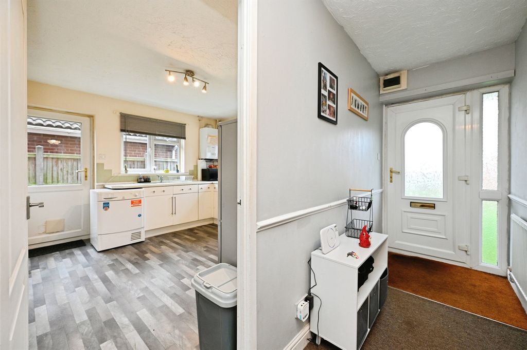 Property photo 2 of 19