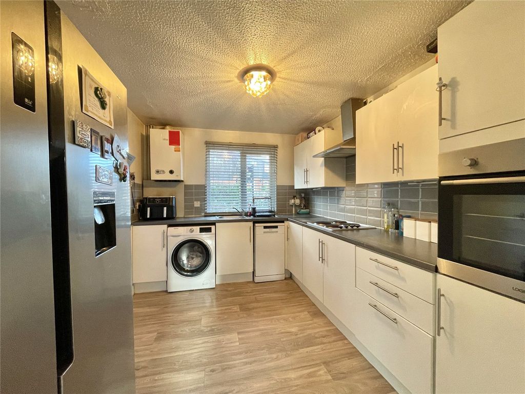 Property photo 2 of 17 Picture No. 10