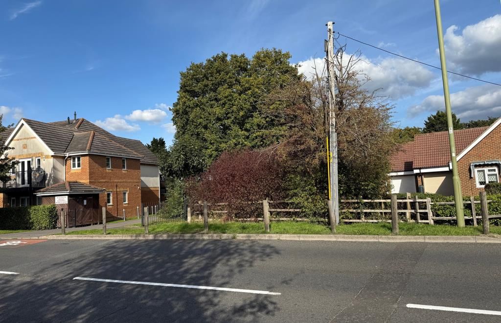 Property photo 1 of 4 Overgrown Parcel Of Freehold Land