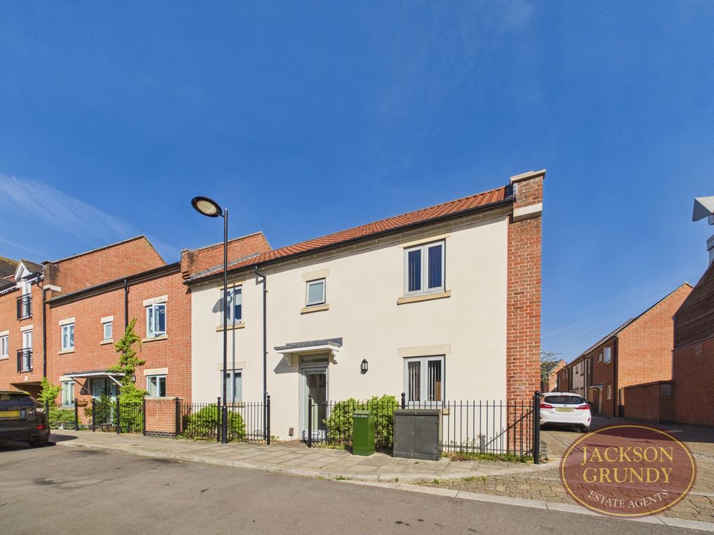 Property photo 1 of 18 Photo 17