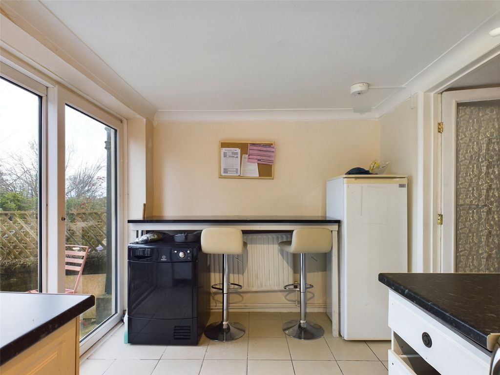 Property photo 3 of 22 Kitchen