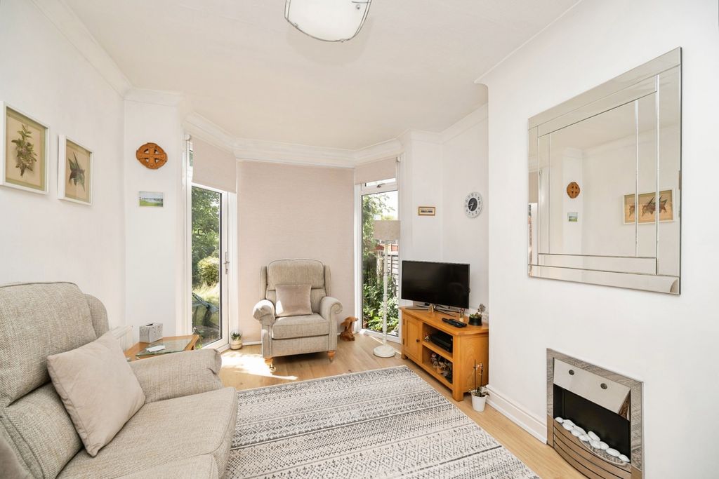 Property photo 3 of 17 Pbox-Img.Jpg