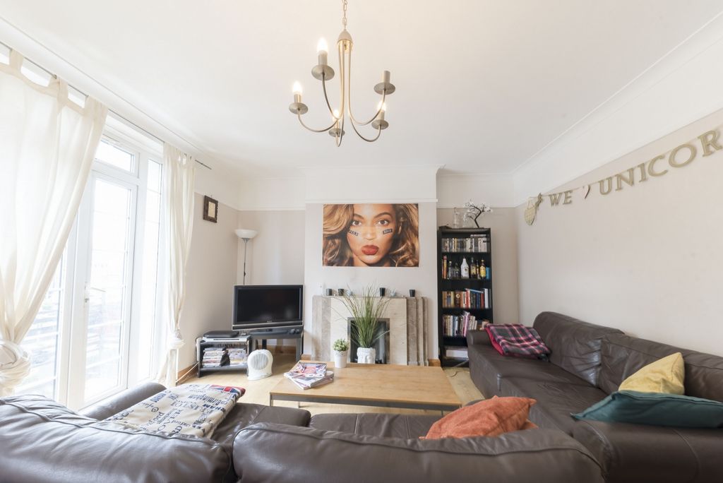 Property photo 2 of 14 Photo 2