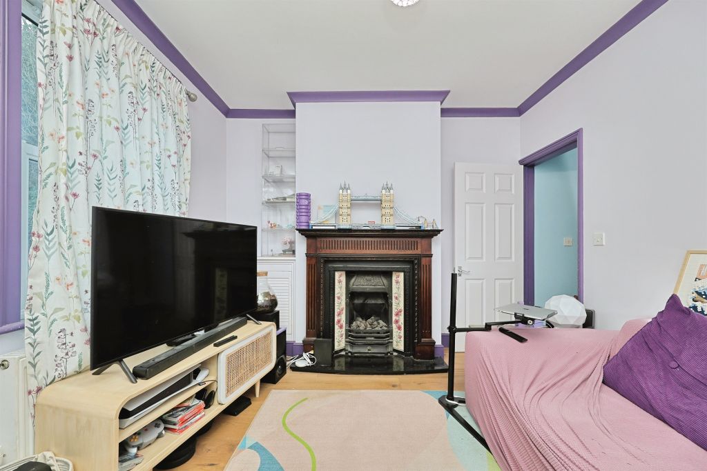 Property photo 3 of 20