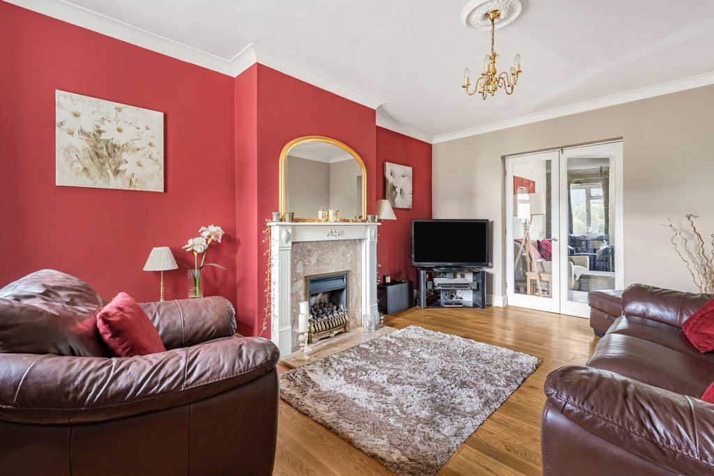 Property photo 2 of 39 2063145