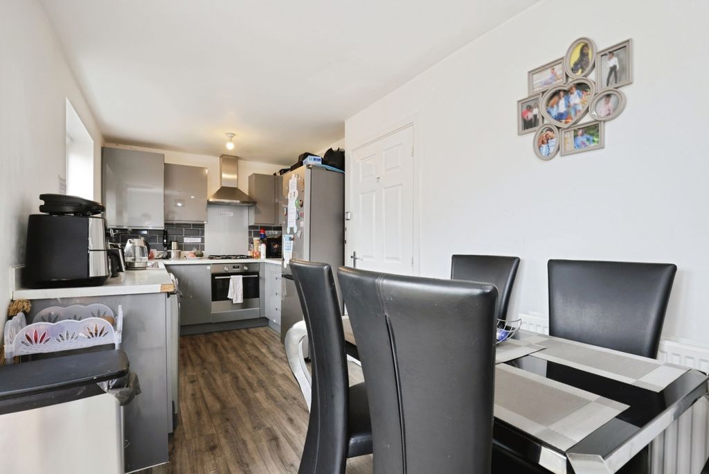 Property photo 2 of 20 Photo