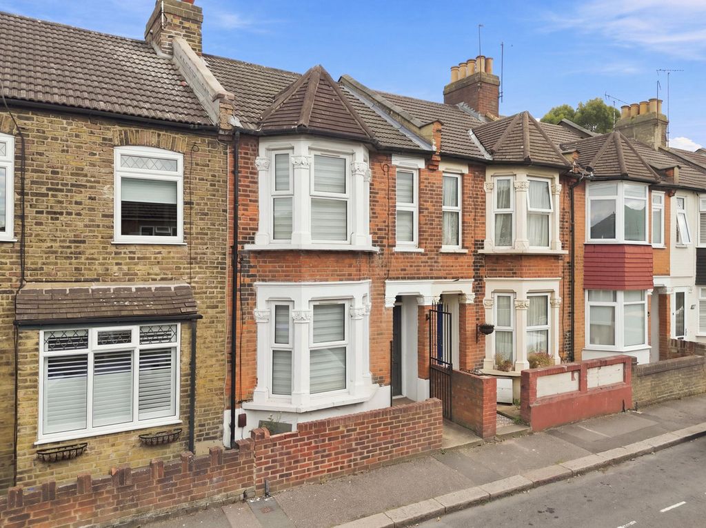 Property photo 2 of 11