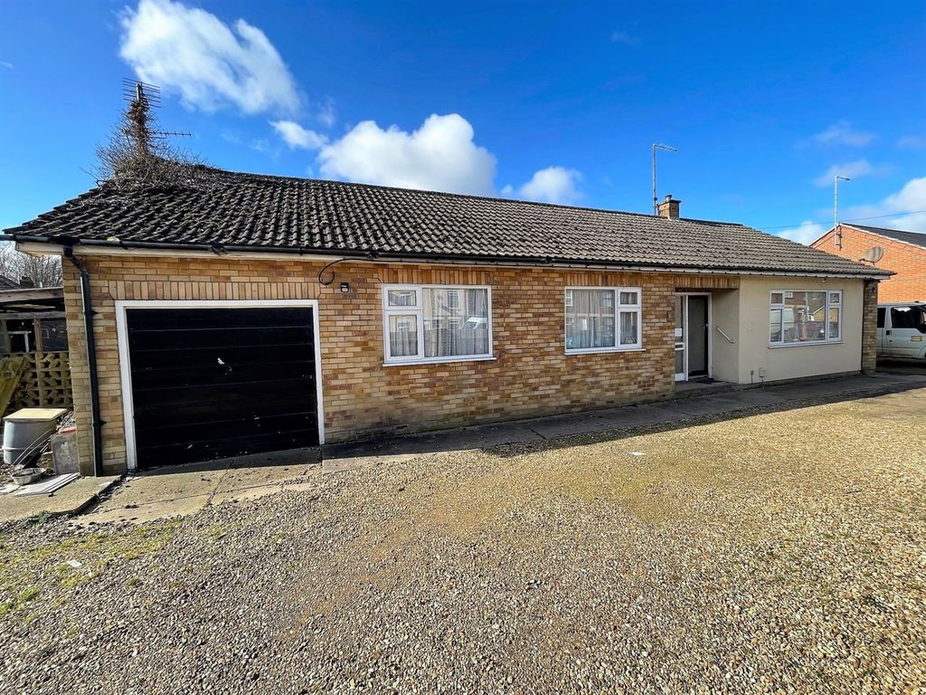 Property photo 2 of 11