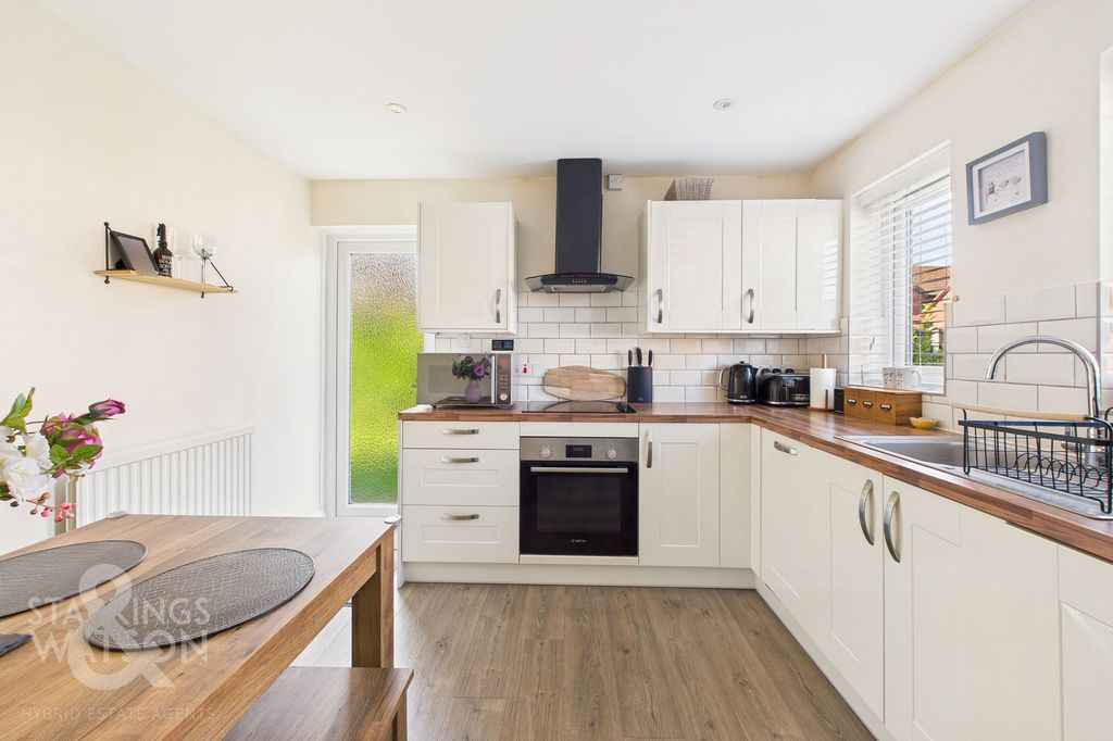 Property photo 3 of 20