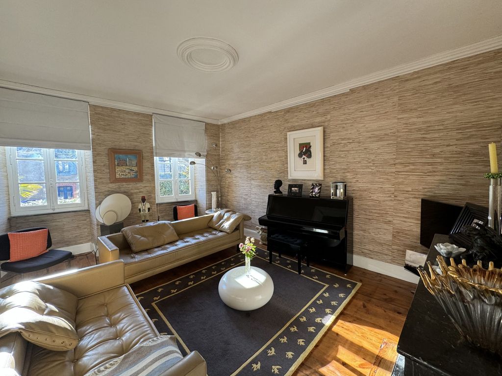 Property photo 2 of 50