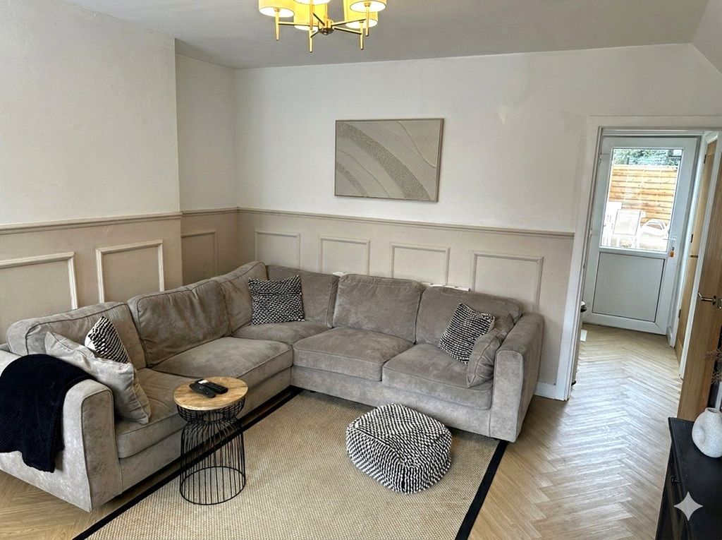 Property photo 3 of 18 Picture No. 47